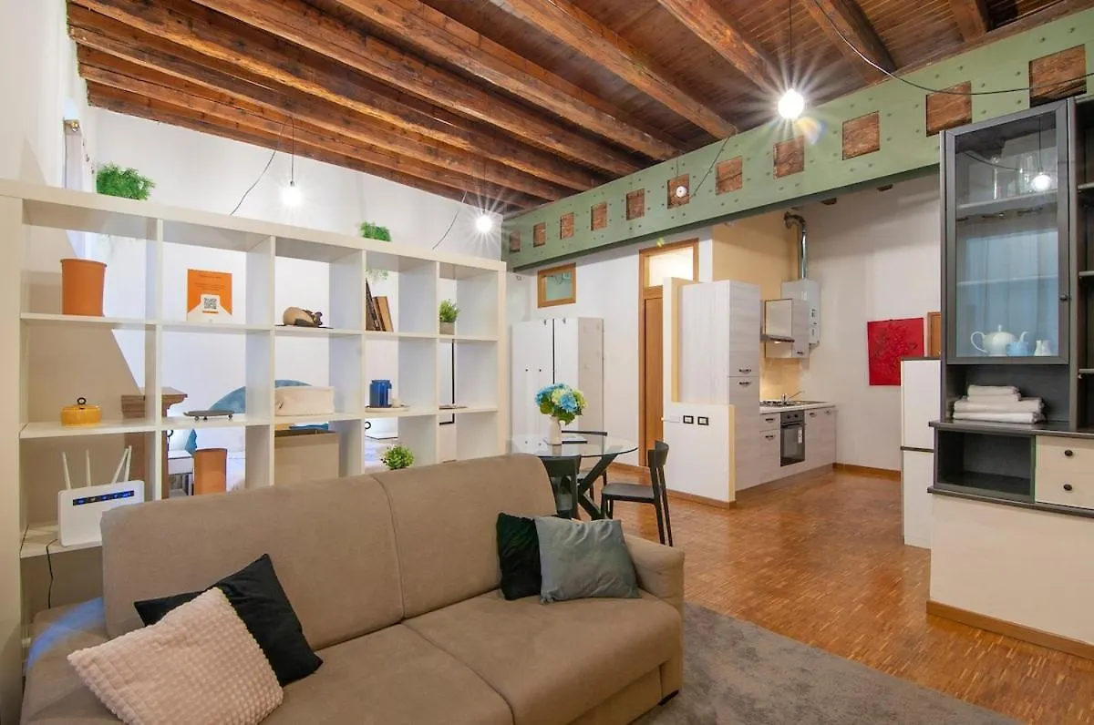 Romeohouse - Central With Wifi Werona 0*,